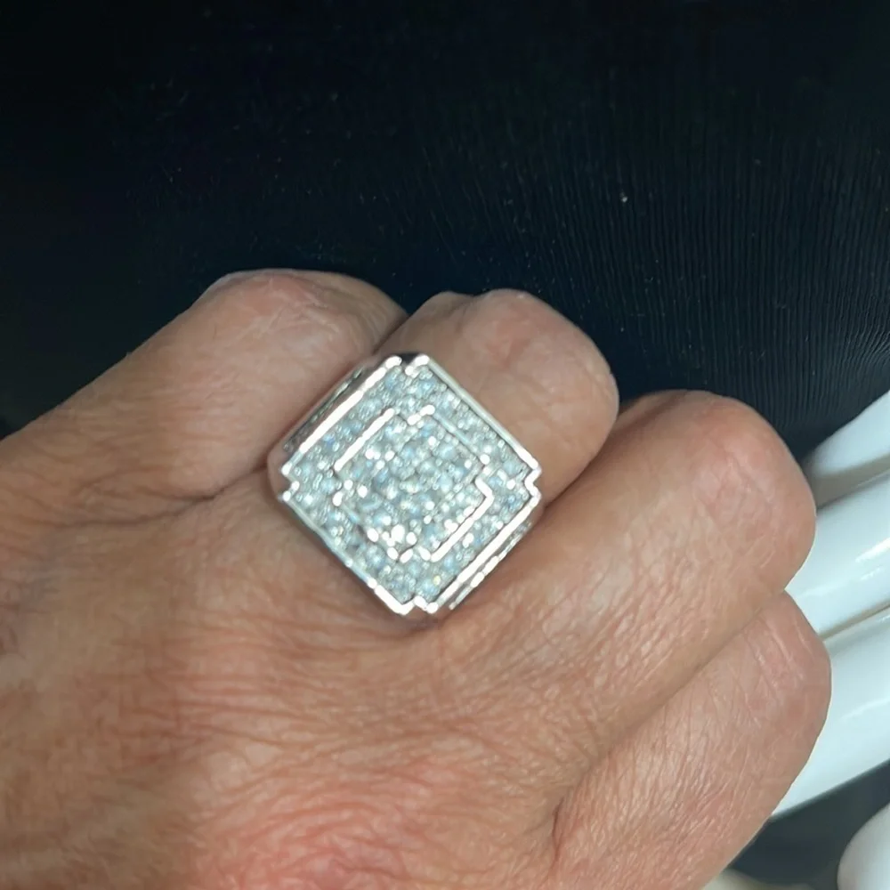 Men's silver color fashon ring with crystal ring beautiful shiny